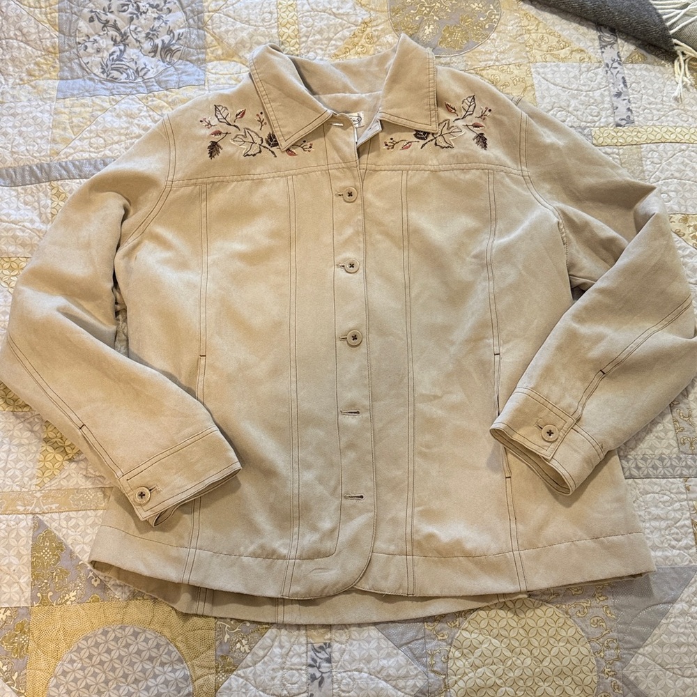 Cream Embroidered Collared Lined Button Down